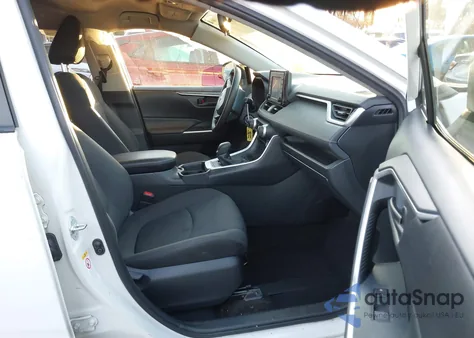 2019 Toyota Rav4 Le z USA, uszkodzony, nr VIN JTMG1RFV1KJ009340